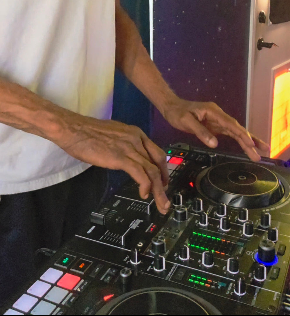 @knowconspiracy on 1 and 2s mixing the VIBE